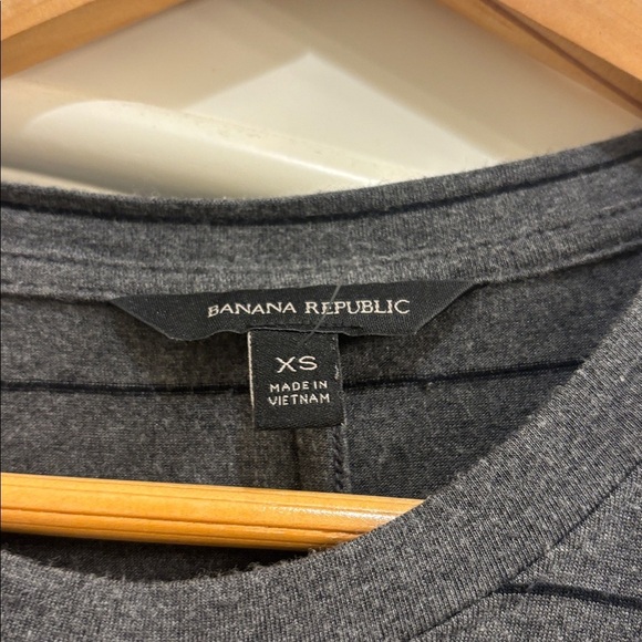 Banana Republic Charcoal Striped Long Sleeve Tee - Picture 5 of 10